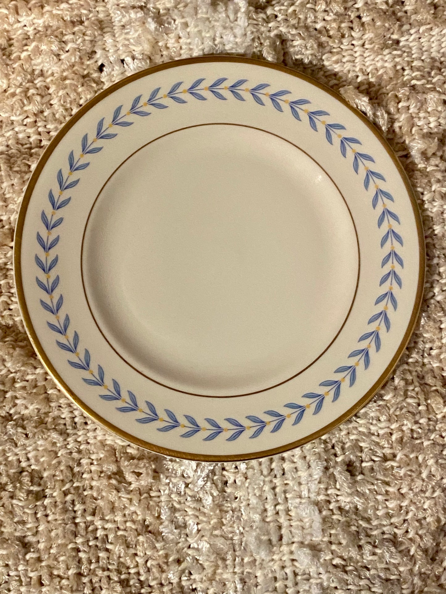 4 Vintage Syracuse Old Ivory Sherwood Blue Laurel Bread Plates