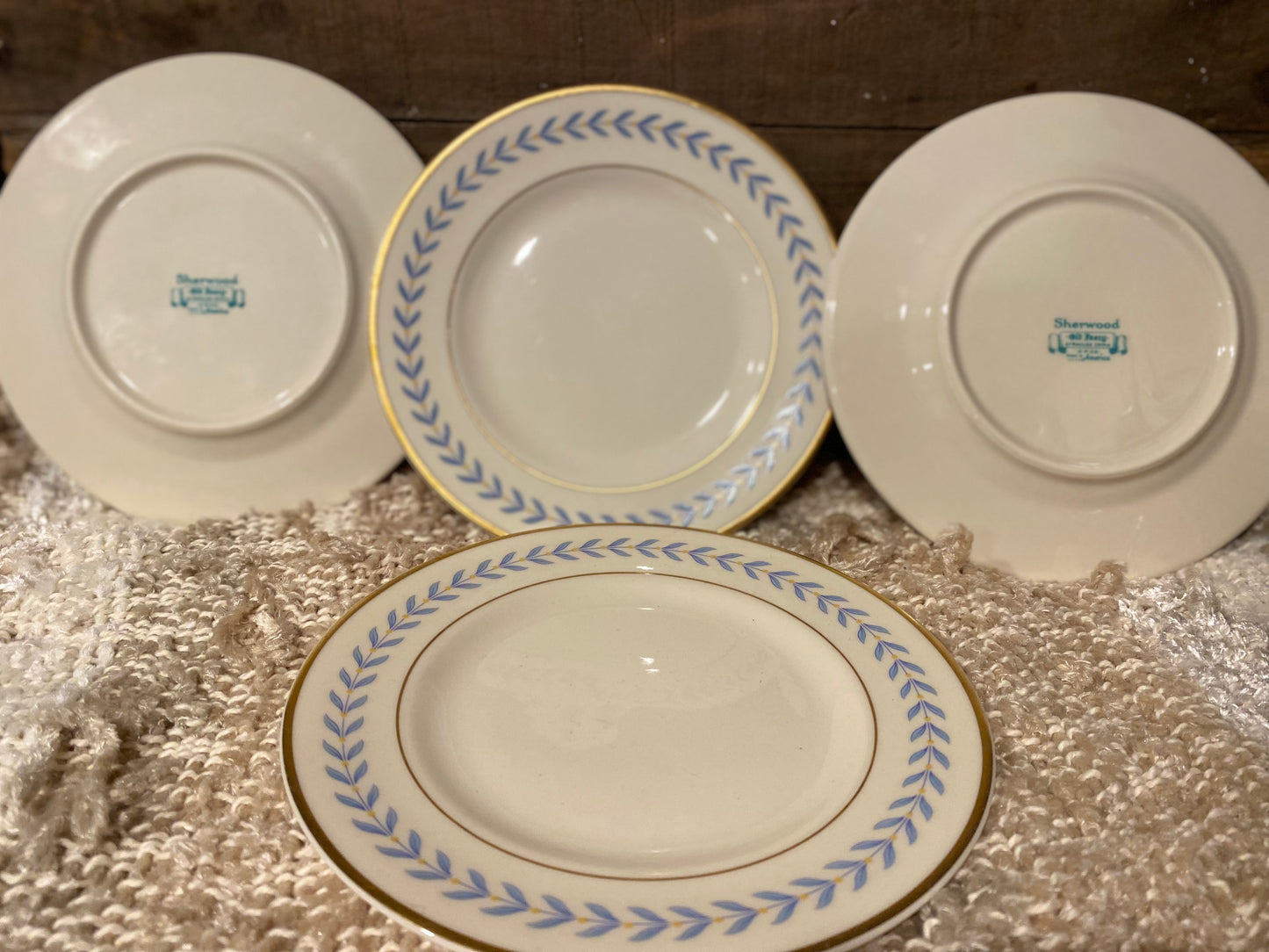 4 Vintage Syracuse Old Ivory Sherwood Blue Laurel Bread Plates